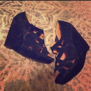 nine west suede platform sandals